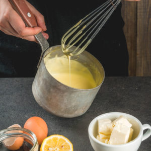 Preparing hollandaise sauce